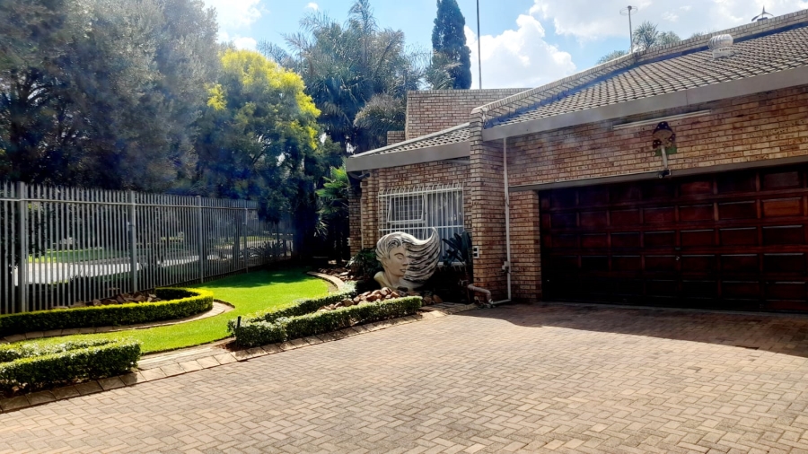 4 Bedroom Property for Sale in Vanderbijlpark SE 3 Gauteng