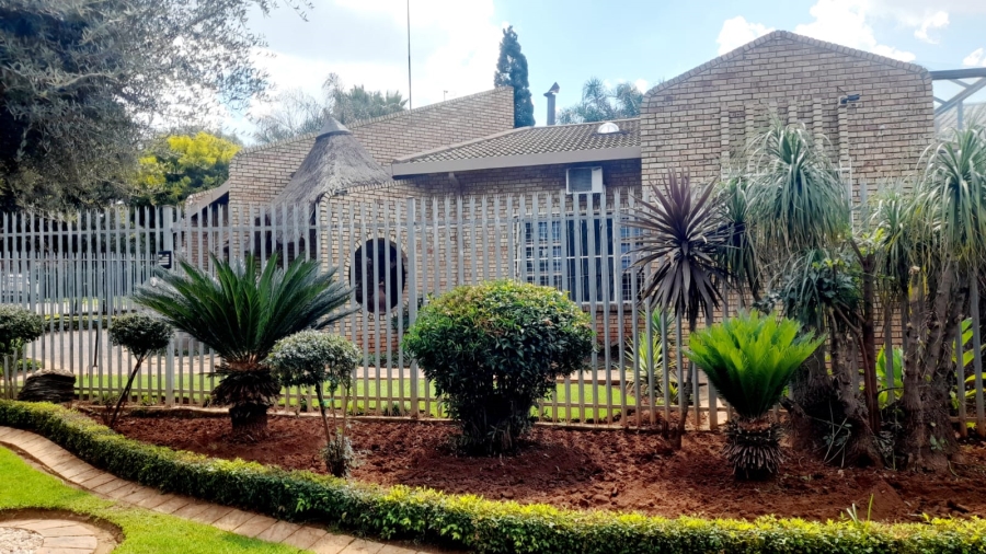 4 Bedroom Property for Sale in Vanderbijlpark SE 3 Gauteng