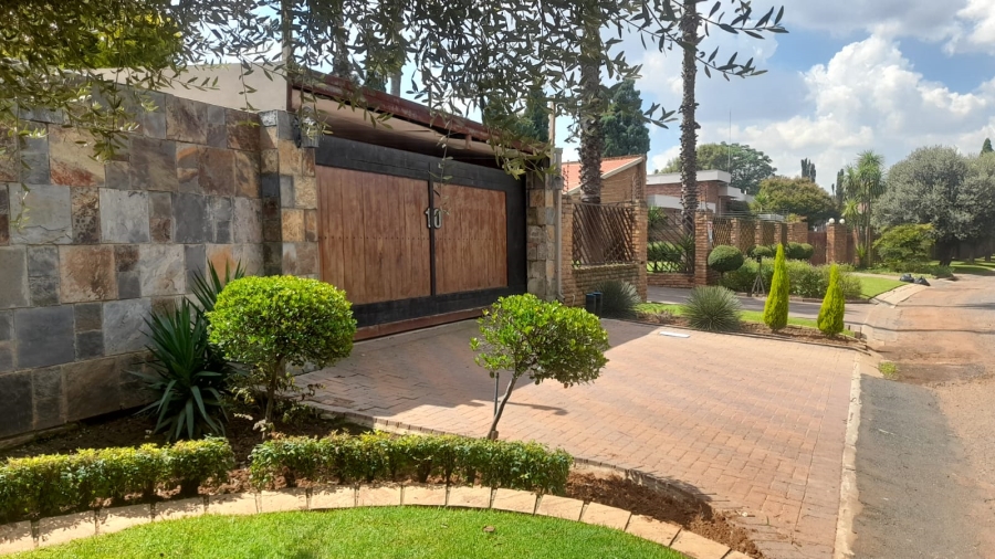 4 Bedroom Property for Sale in Vanderbijlpark SE 3 Gauteng