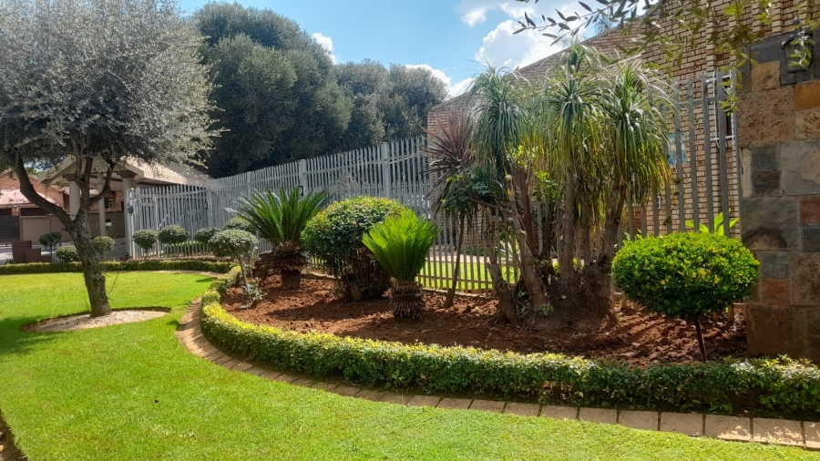 4 Bedroom Property for Sale in Vanderbijlpark SE 3 Gauteng