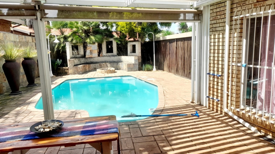 4 Bedroom Property for Sale in Vanderbijlpark SE 3 Gauteng