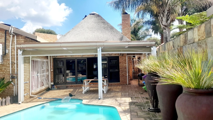 4 Bedroom Property for Sale in Vanderbijlpark SE 3 Gauteng