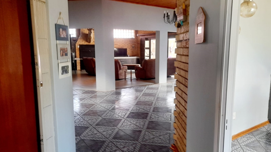 4 Bedroom Property for Sale in Vanderbijlpark SE 3 Gauteng