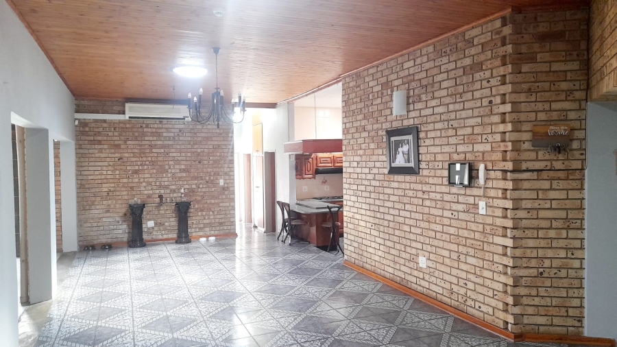 4 Bedroom Property for Sale in Vanderbijlpark SE 3 Gauteng