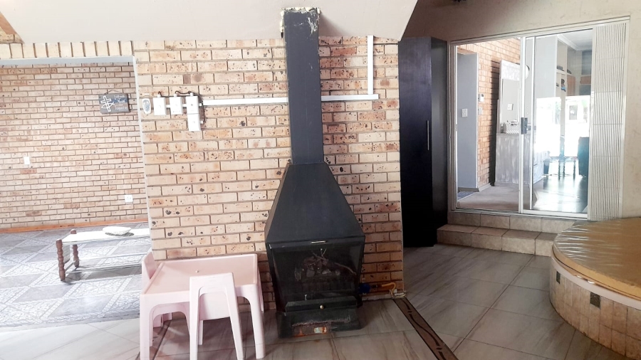 4 Bedroom Property for Sale in Vanderbijlpark SE 3 Gauteng