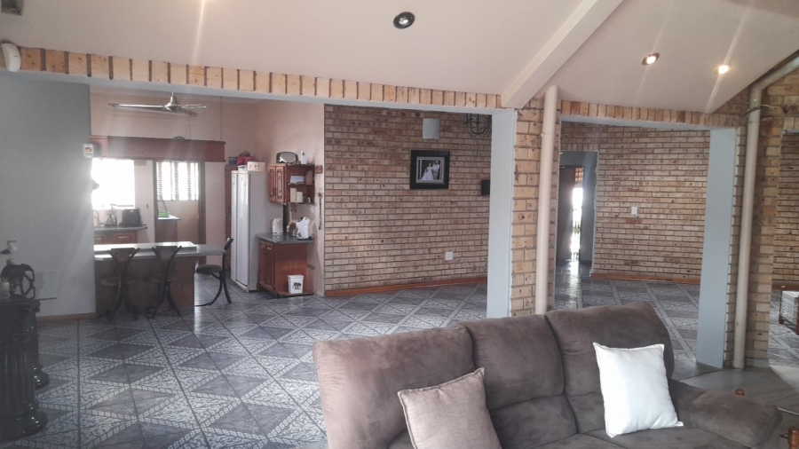 4 Bedroom Property for Sale in Vanderbijlpark SE 3 Gauteng