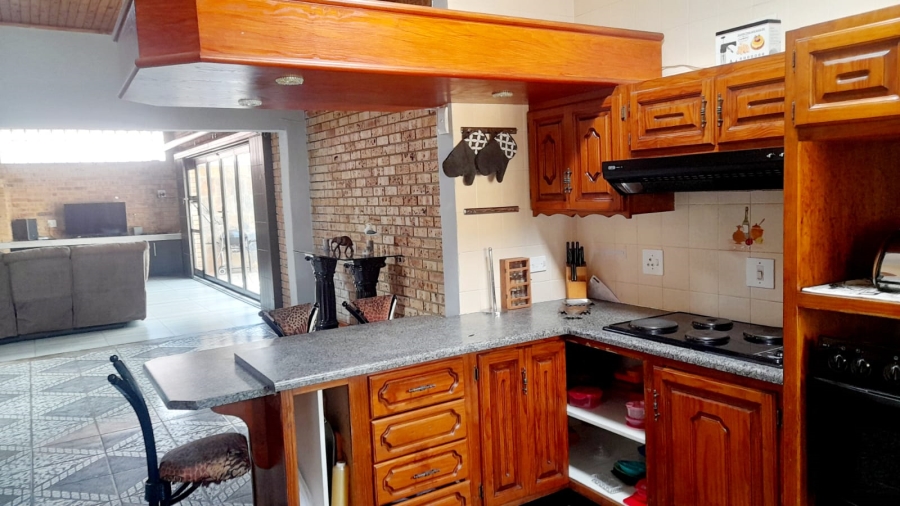 4 Bedroom Property for Sale in Vanderbijlpark SE 3 Gauteng