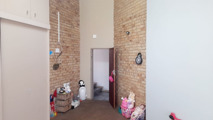 4 Bedroom Property for Sale in Vanderbijlpark SE 3 Gauteng