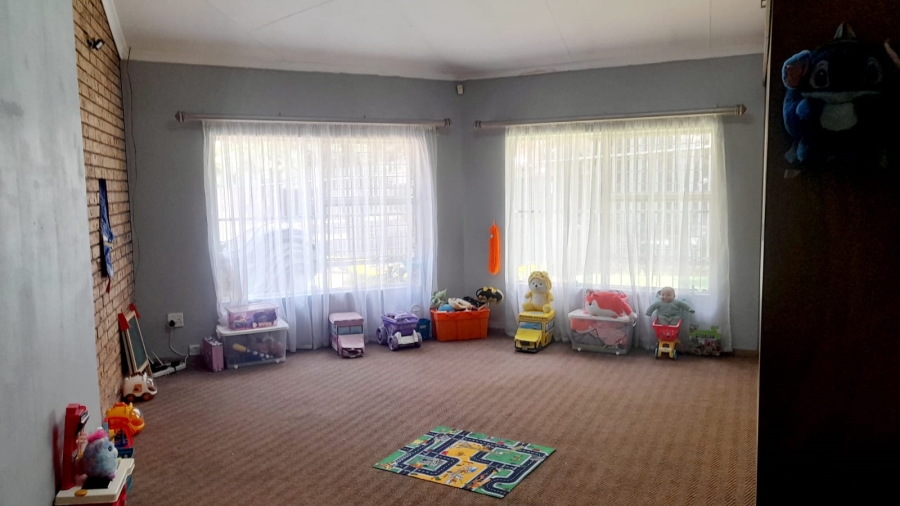 4 Bedroom Property for Sale in Vanderbijlpark SE 3 Gauteng