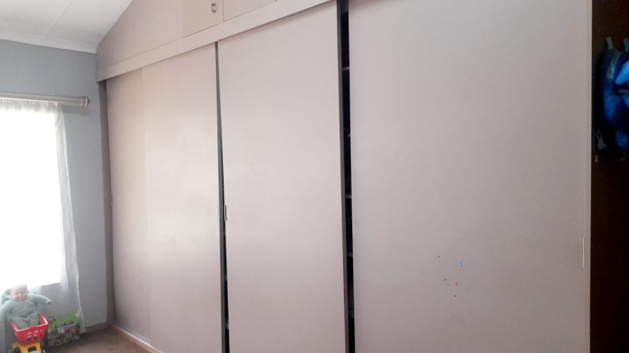 4 Bedroom Property for Sale in Vanderbijlpark SE 3 Gauteng