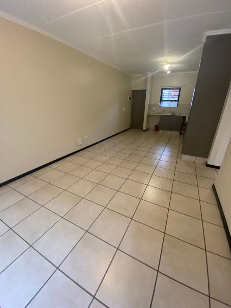 To Let 2 Bedroom Property for Rent in Bryanston Gauteng