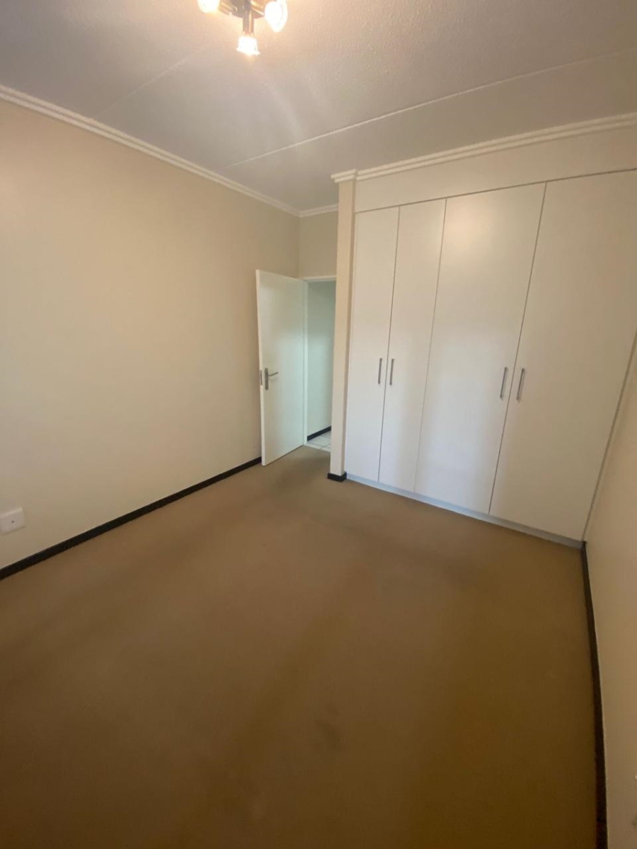 To Let 2 Bedroom Property for Rent in Bryanston Gauteng