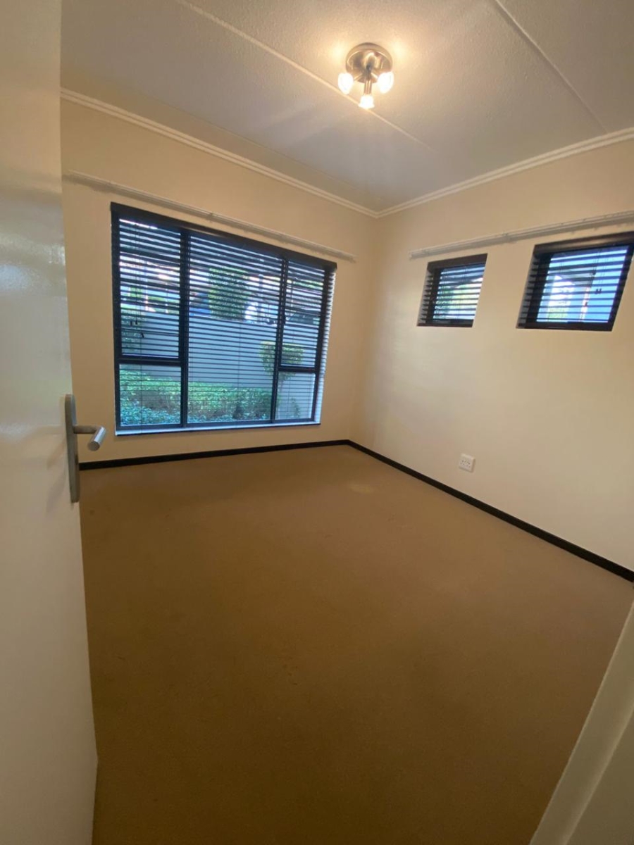 To Let 2 Bedroom Property for Rent in Bryanston Gauteng