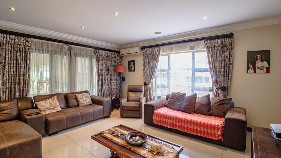 5 Bedroom Property for Sale in Aspen Lakes Gauteng