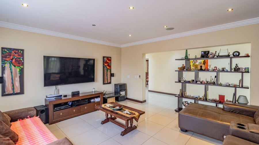 5 Bedroom Property for Sale in Aspen Lakes Gauteng