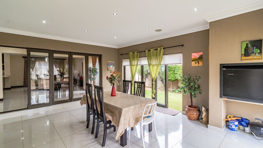 5 Bedroom Property for Sale in Aspen Lakes Gauteng