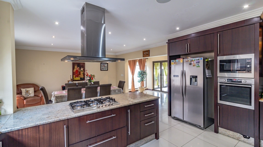 5 Bedroom Property for Sale in Aspen Lakes Gauteng