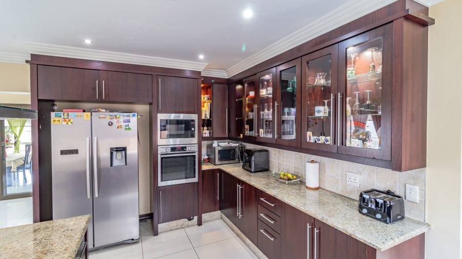 5 Bedroom Property for Sale in Aspen Lakes Gauteng