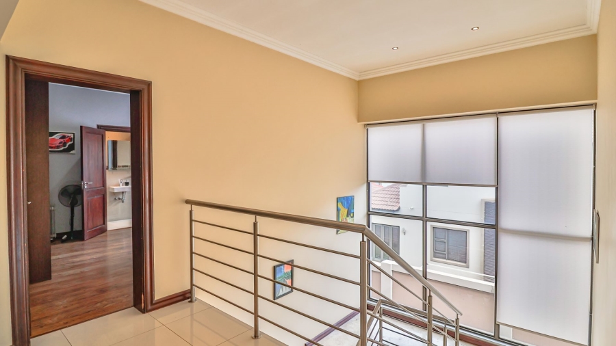 5 Bedroom Property for Sale in Aspen Lakes Gauteng