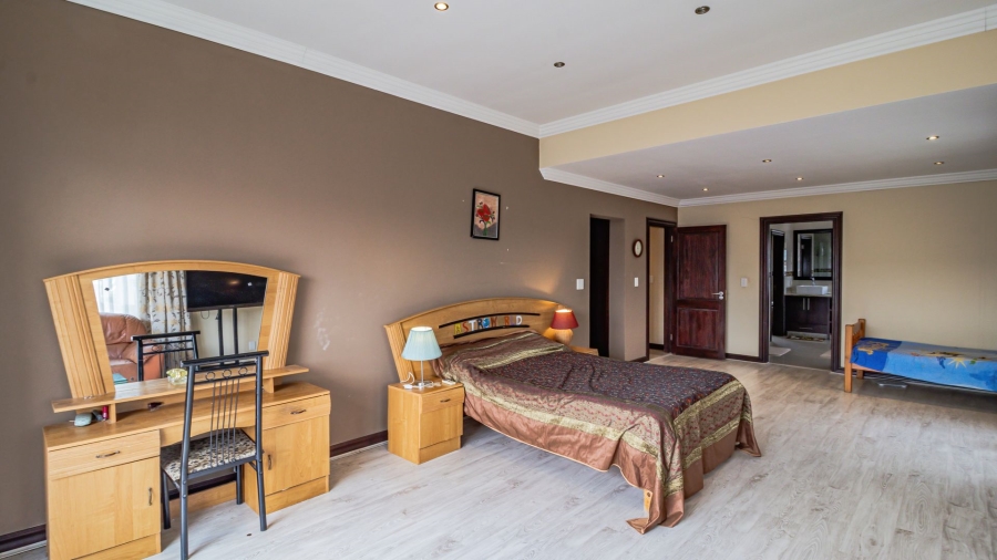 5 Bedroom Property for Sale in Aspen Lakes Gauteng