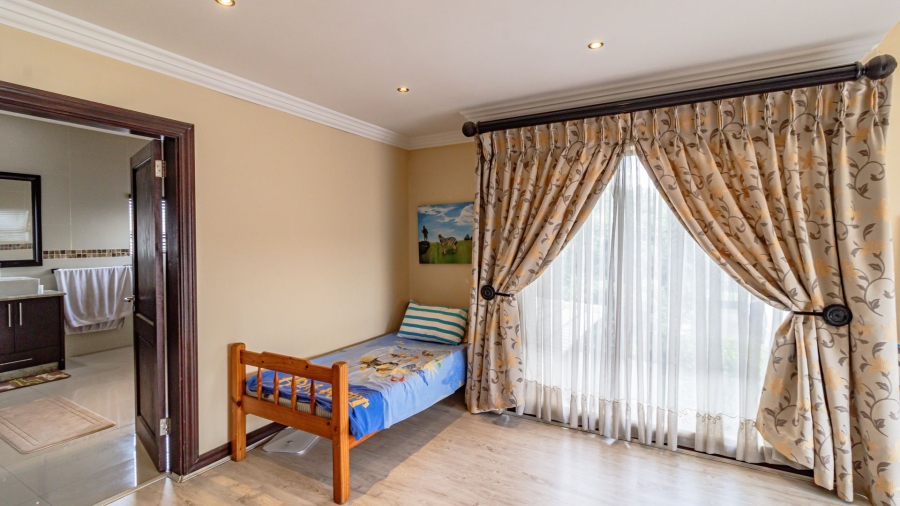 5 Bedroom Property for Sale in Aspen Lakes Gauteng