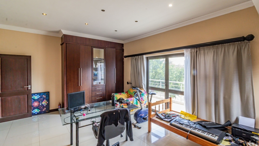 5 Bedroom Property for Sale in Aspen Lakes Gauteng