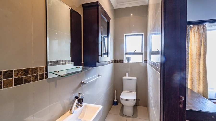 5 Bedroom Property for Sale in Aspen Lakes Gauteng