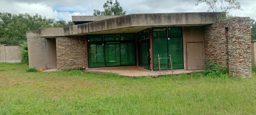  Bedroom Property for Sale in Zambezi Country Estate Gauteng