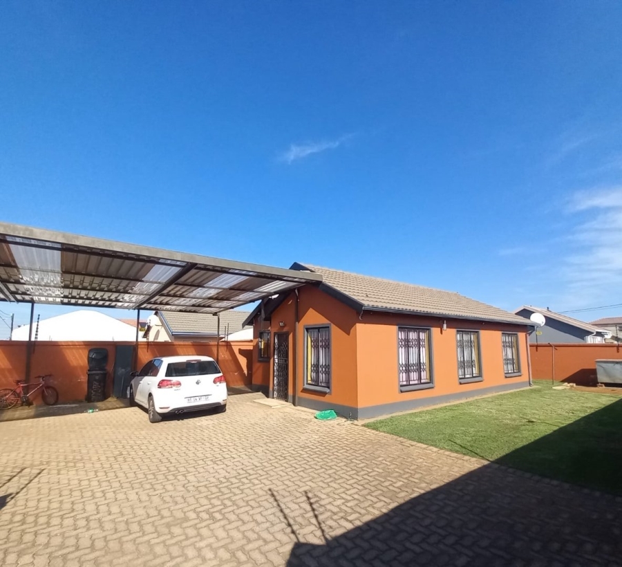 3 Bedroom Property for Sale in Protea Glen Gauteng