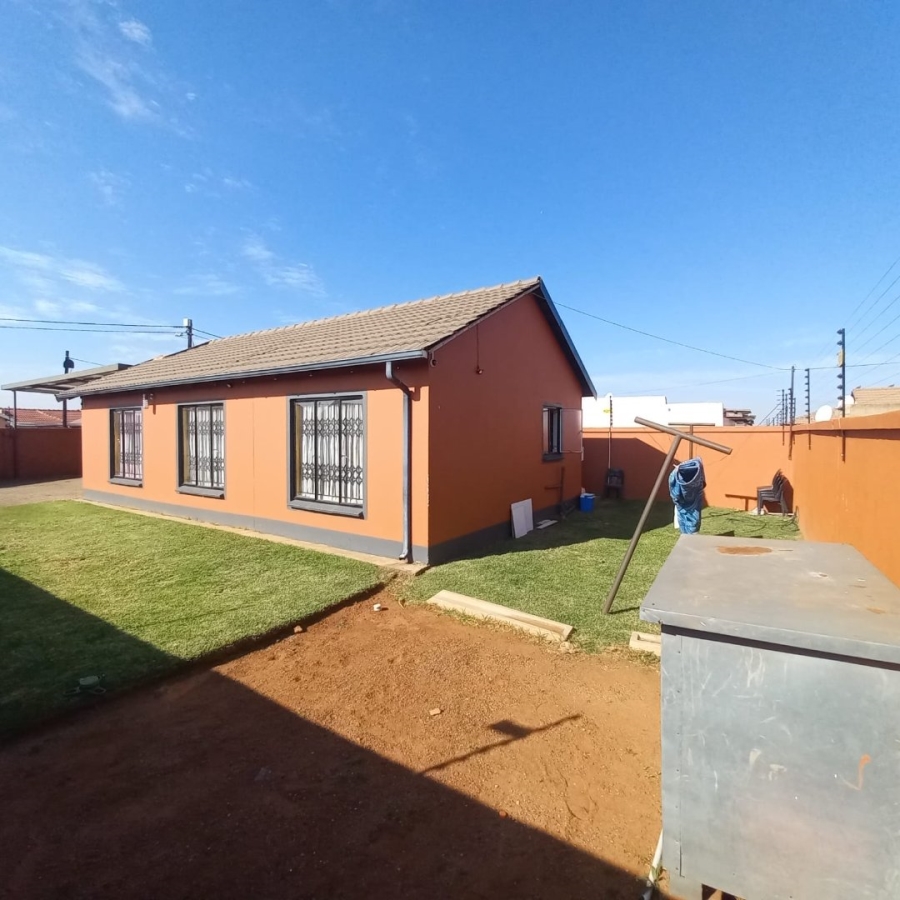3 Bedroom Property for Sale in Protea Glen Gauteng