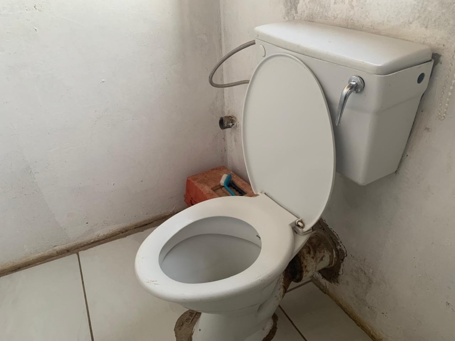 1 Bedroom Property for Sale in Mohlakeng Gauteng