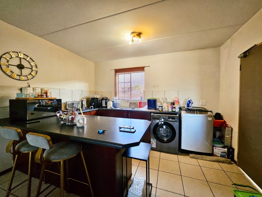 To Let 2 Bedroom Property for Rent in Terenure Gauteng