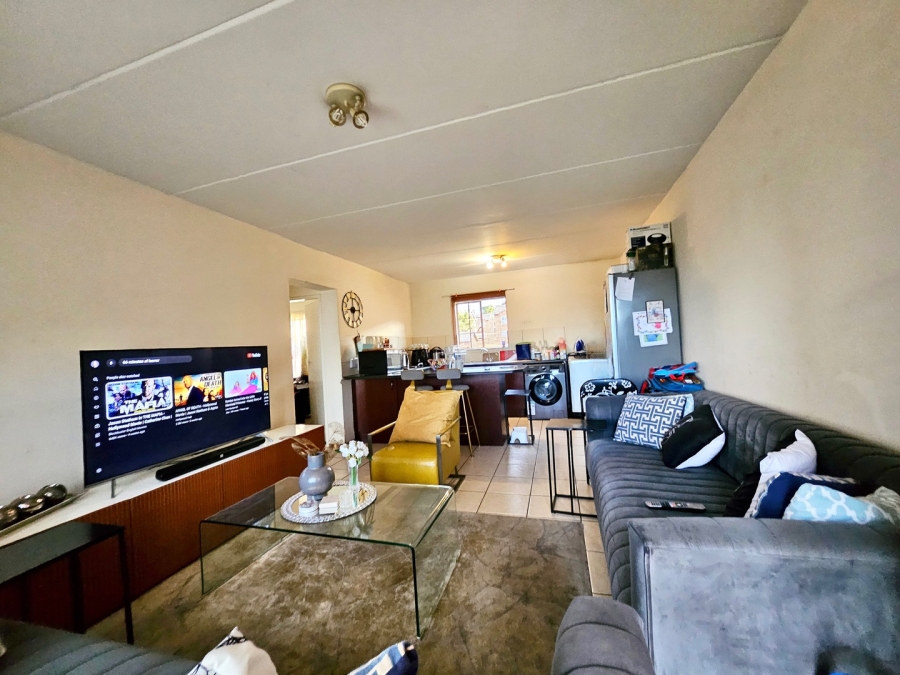 To Let 2 Bedroom Property for Rent in Terenure Gauteng