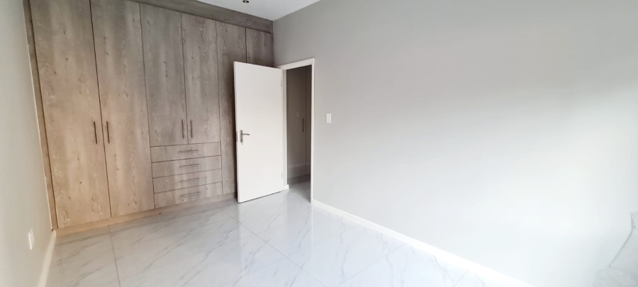 4 Bedroom Property for Sale in Blue Hills Gauteng