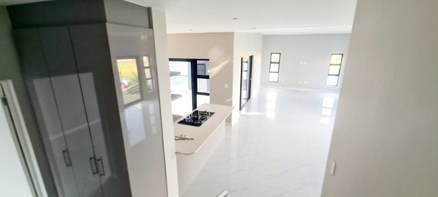 4 Bedroom Property for Sale in Blue Hills Gauteng