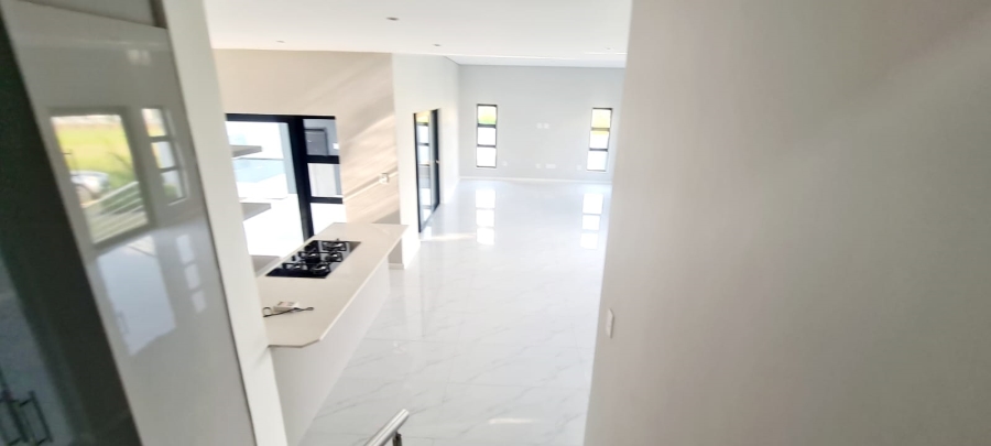 4 Bedroom Property for Sale in Blue Hills Gauteng