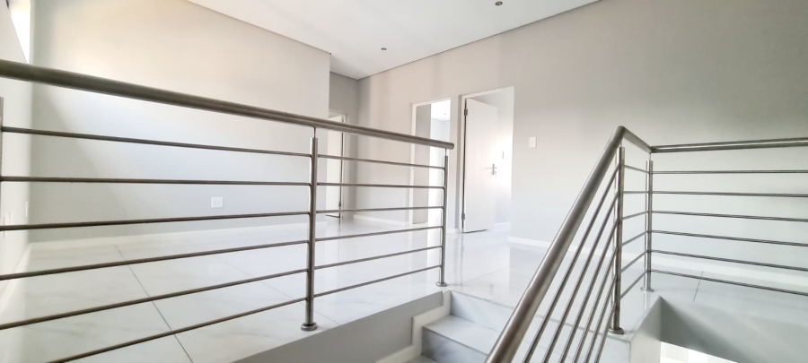 4 Bedroom Property for Sale in Blue Hills Gauteng