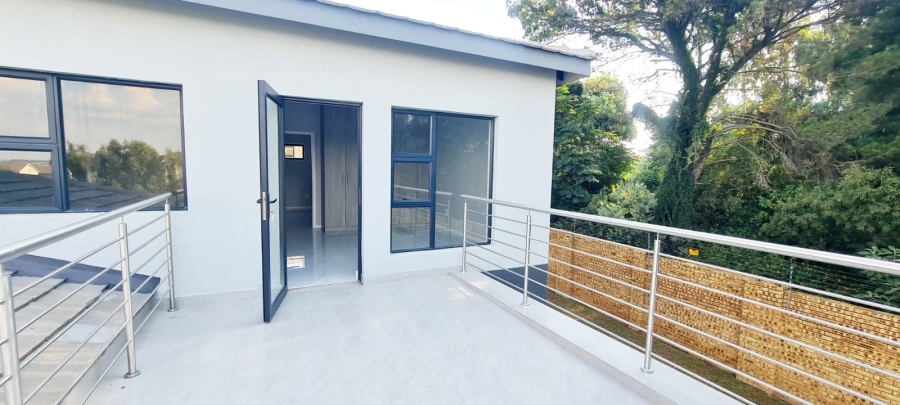 4 Bedroom Property for Sale in Blue Hills Gauteng