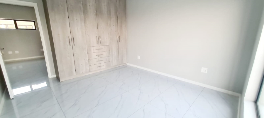 4 Bedroom Property for Sale in Blue Hills Gauteng