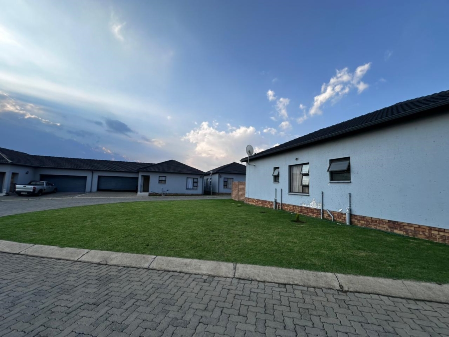 To Let 3 Bedroom Property for Rent in Parkrand Gauteng