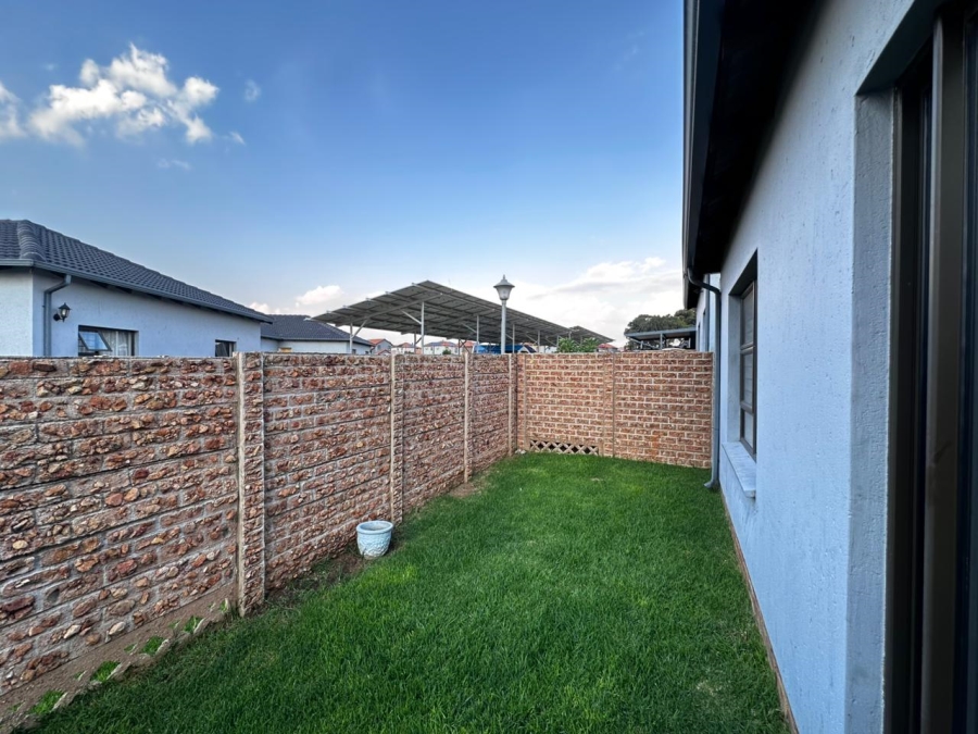 To Let 3 Bedroom Property for Rent in Parkrand Gauteng