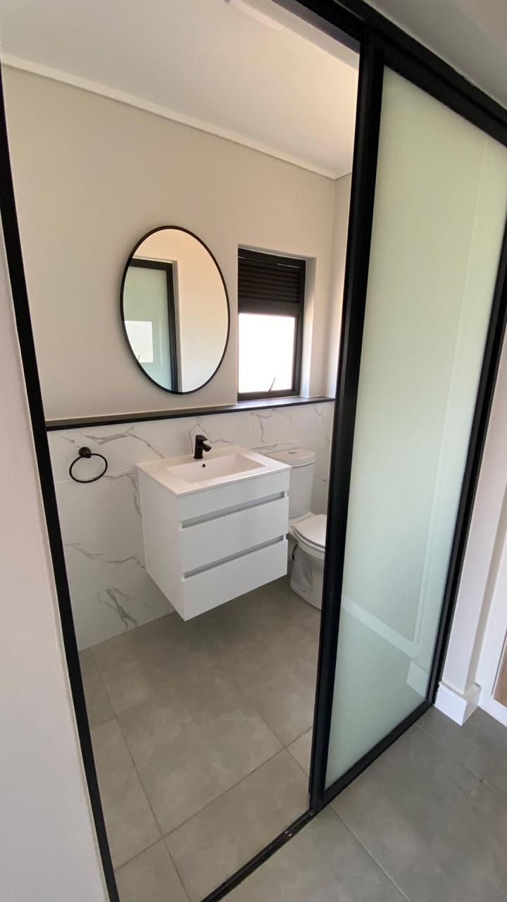 2 Bedroom Property for Sale in Waterfall Gauteng