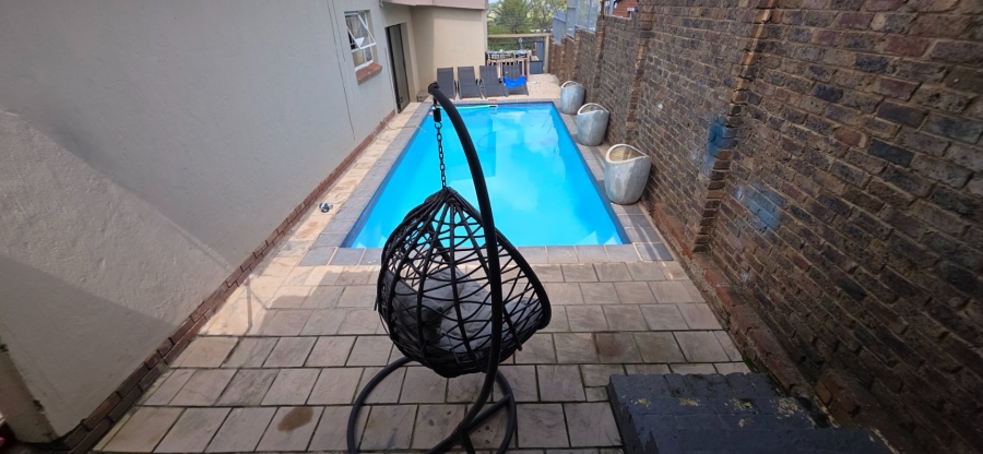4 Bedroom Property for Sale in Laudium Gauteng