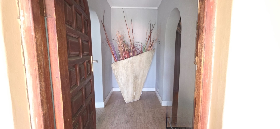 4 Bedroom Property for Sale in Laudium Gauteng