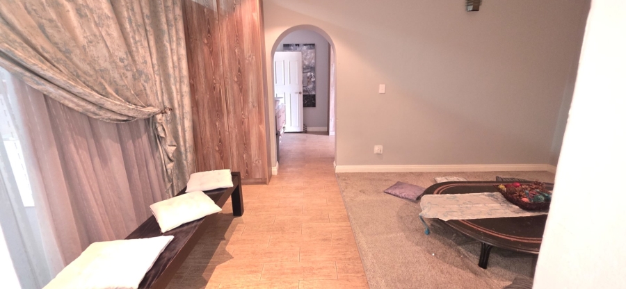 4 Bedroom Property for Sale in Laudium Gauteng