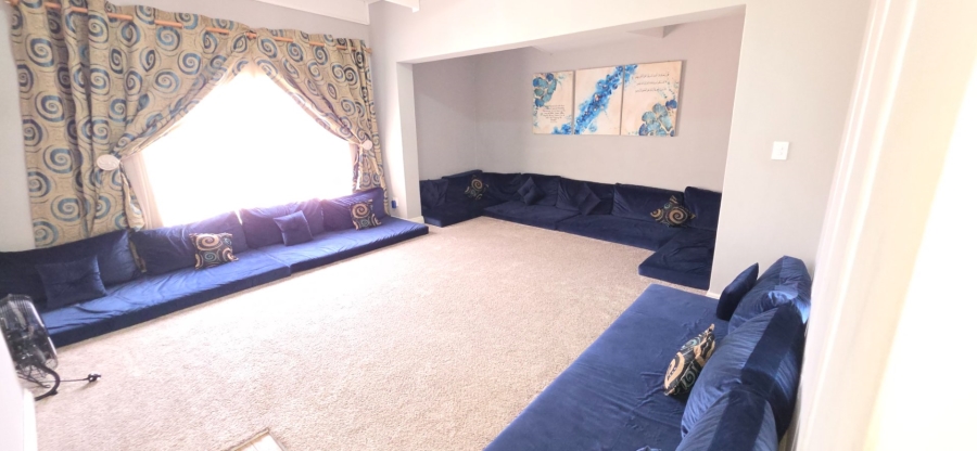 4 Bedroom Property for Sale in Laudium Gauteng