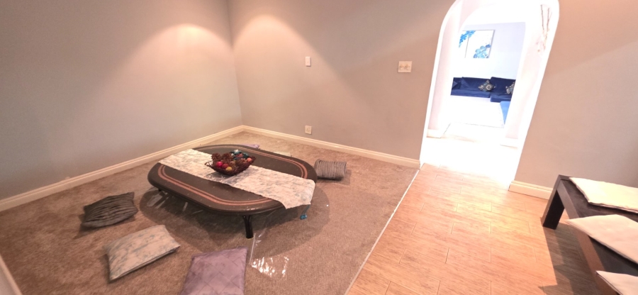 4 Bedroom Property for Sale in Laudium Gauteng