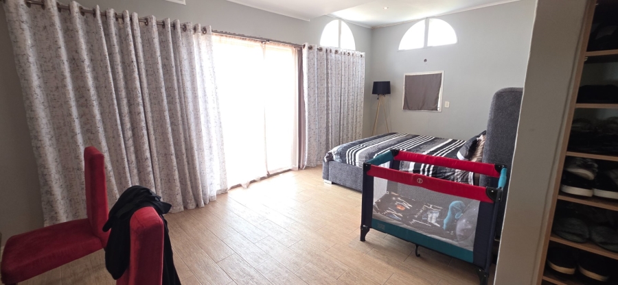 4 Bedroom Property for Sale in Laudium Gauteng