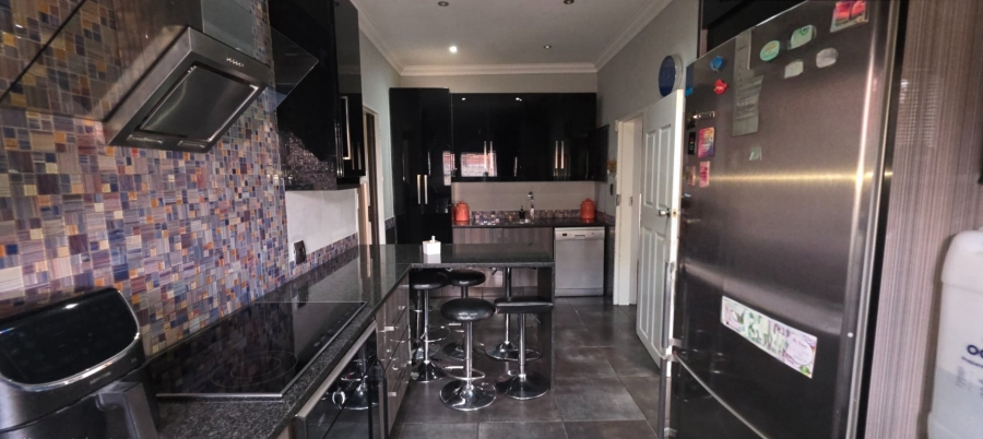 4 Bedroom Property for Sale in Laudium Gauteng