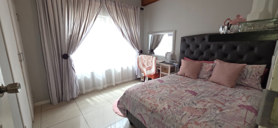 4 Bedroom Property for Sale in Laudium Gauteng